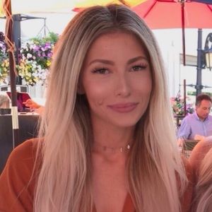 Meet your Posher, Nicola